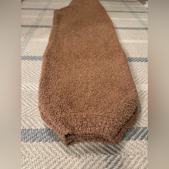 Skims | Cozy Knit Matching Tank & Sweatpants Set - Picture 10 of 16